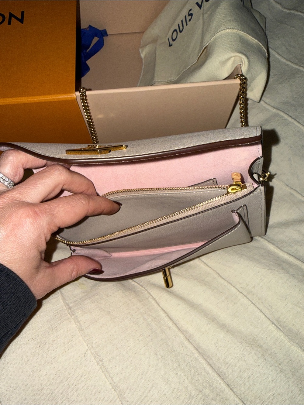 Louis Vuitton Nude/Beige Leather Chain Crossbody with Gold Hardware - Picture 9 of 17